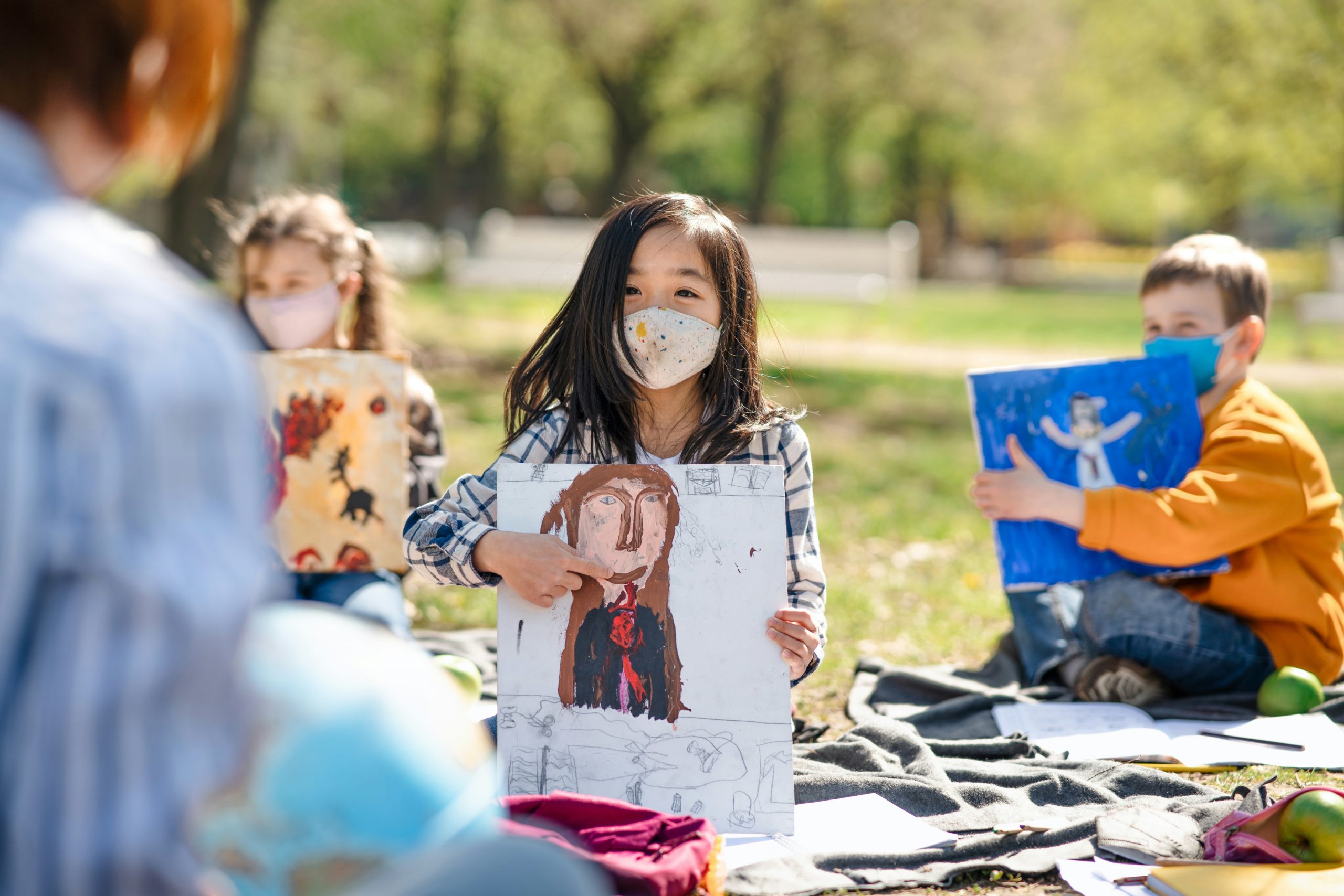 kids painting outside